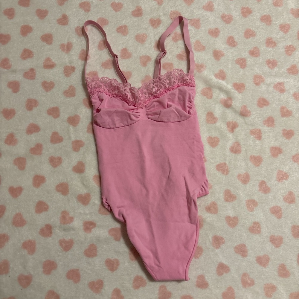 New Skims Seamless Sculpt Lace Thong Bodysuit Bubble Gum Pink Size medium